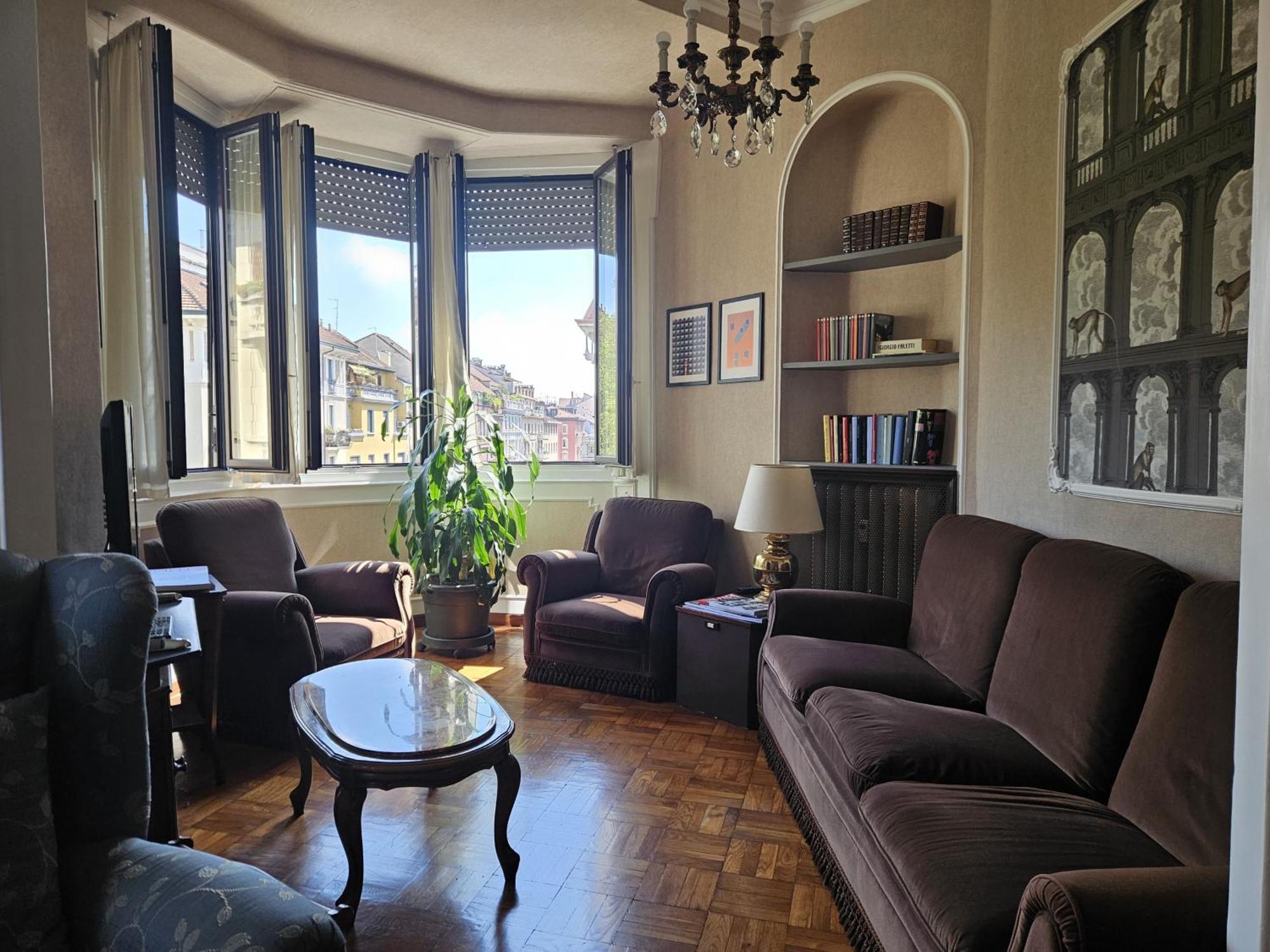 Homegallery - Elegante Appartamento Milanese ภายนอก รูปภาพ