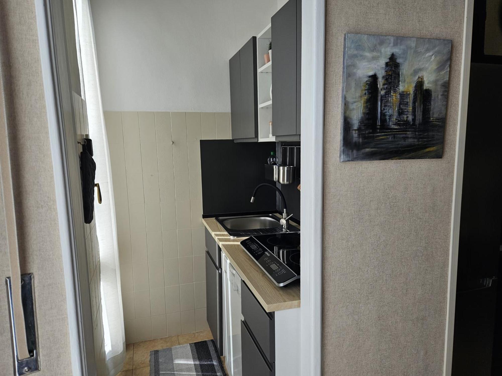 Homegallery - Elegante Appartamento Milanese ภายนอก รูปภาพ